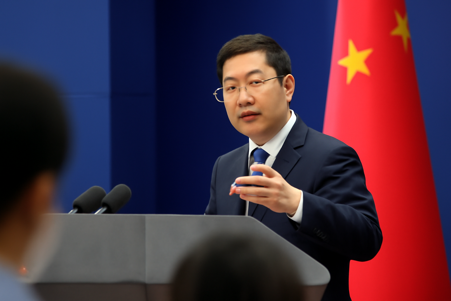 中国外務省がAI減速論に苦言、悪質な競争は損しかないってさ