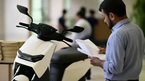 インド電動バイク新興1億2千万ドル調達、投資家リストでツーリング開始か